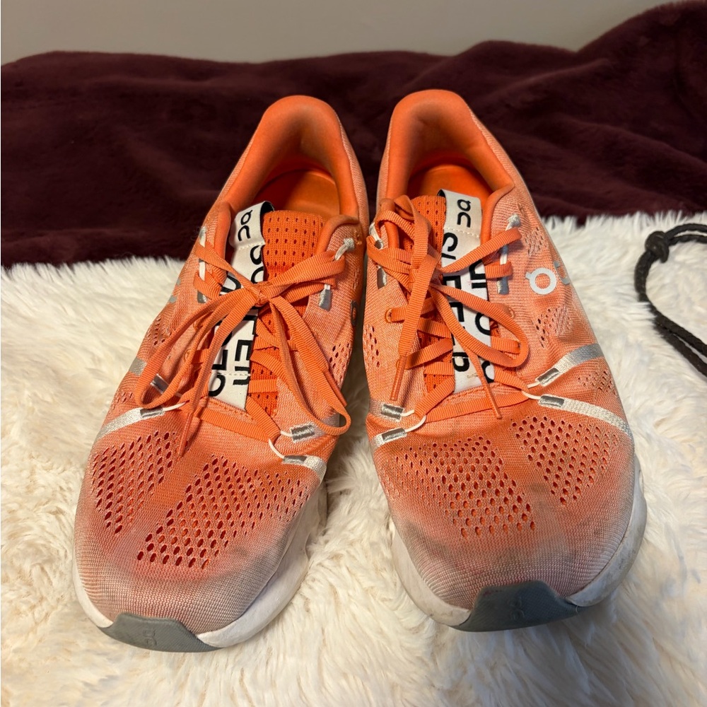 Oncloud Running Men’s  Orange Lace-Up Running Shoes